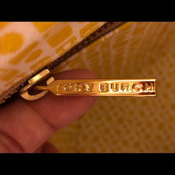 ❌SOLD❌ Tory Burch large and sturdy straw bag. - Picture 4 of 4